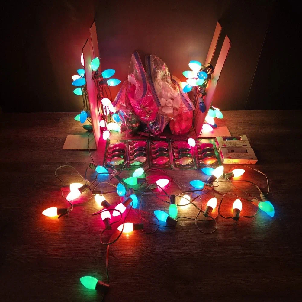 (3) Vintage C9 Christmas Lights 3 Strings 25' X 25 Bulbs W/‎ 150+ Spare C9 Bulbs